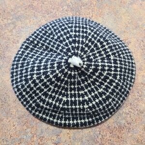 Black and Cream Pattern Wool Blend Beret OS